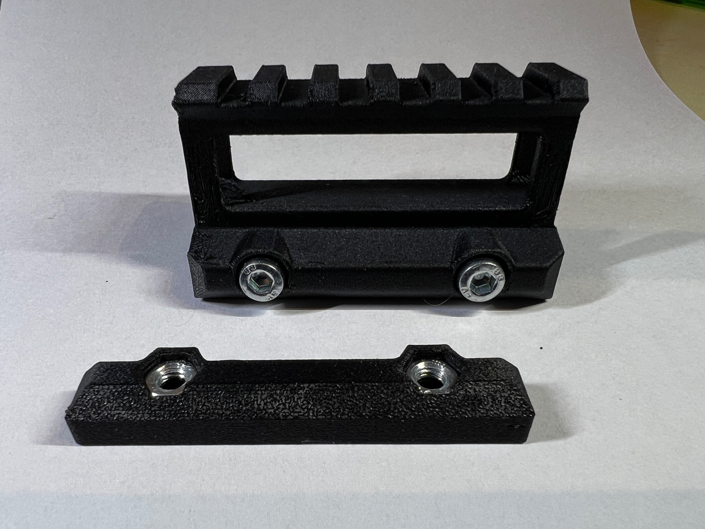 Picatinny riser 20 mm